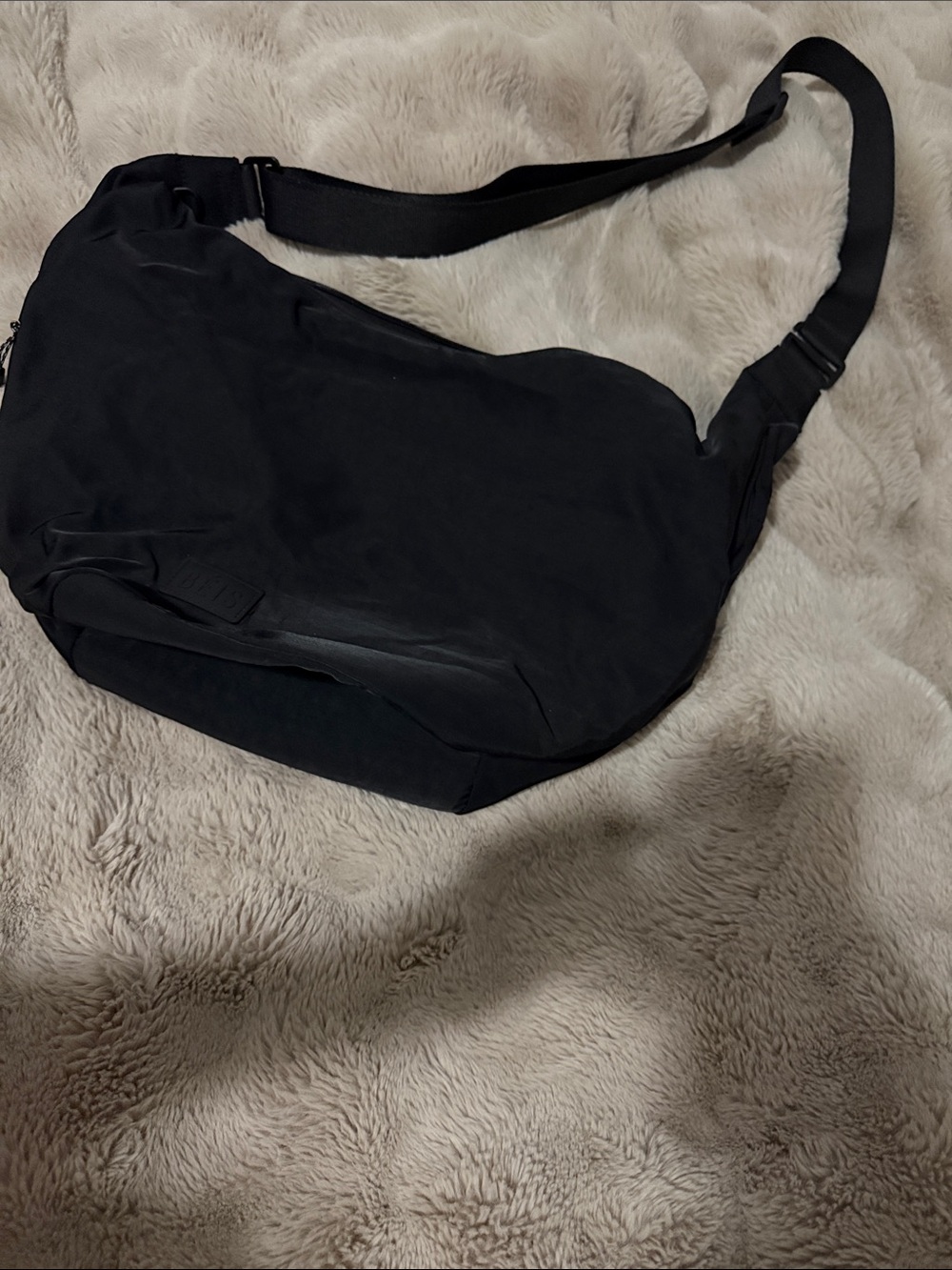 Beis The Crescent bag